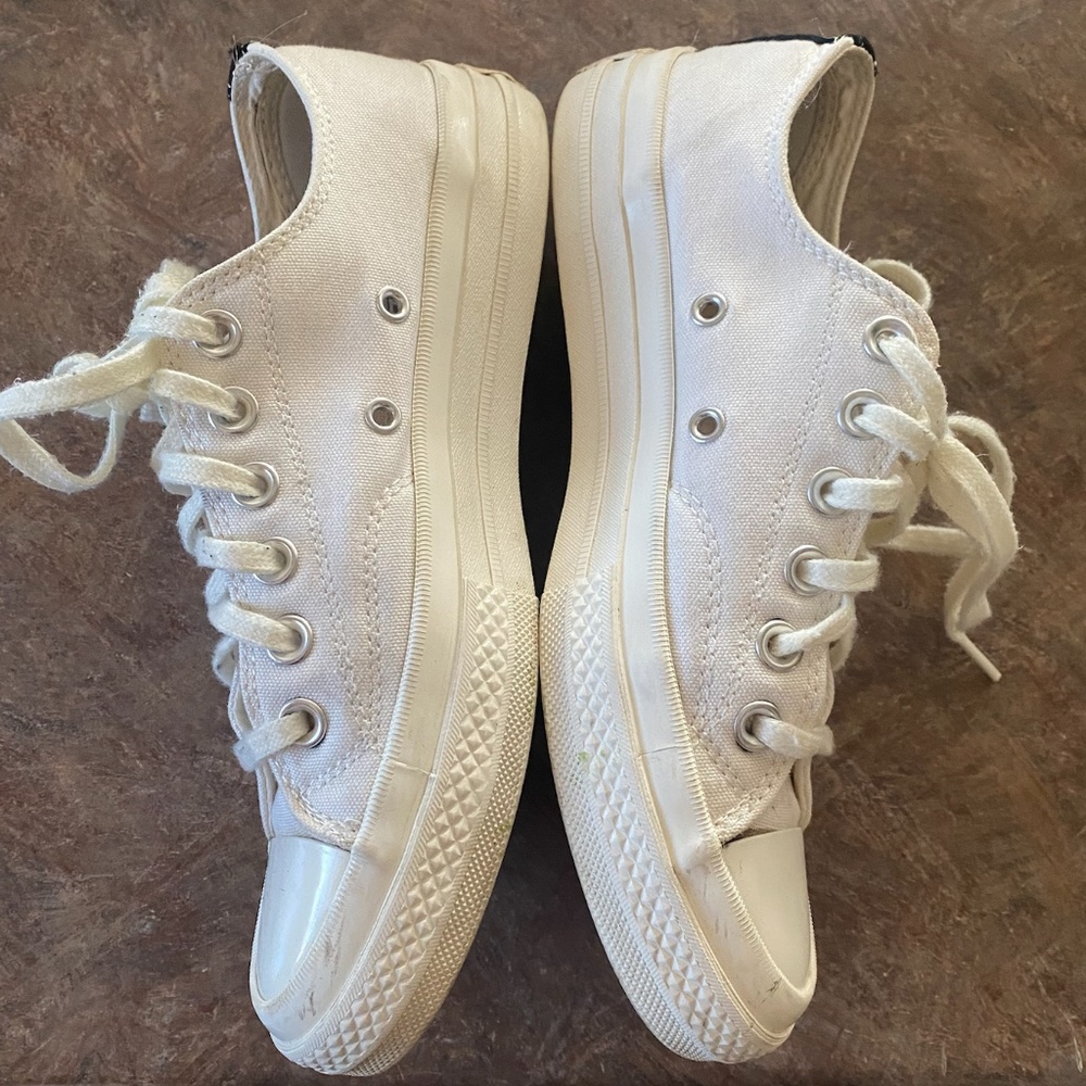 Sneakers - Picture 3 of 7